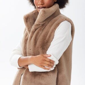 Alice Walk small Faux Fur Vest